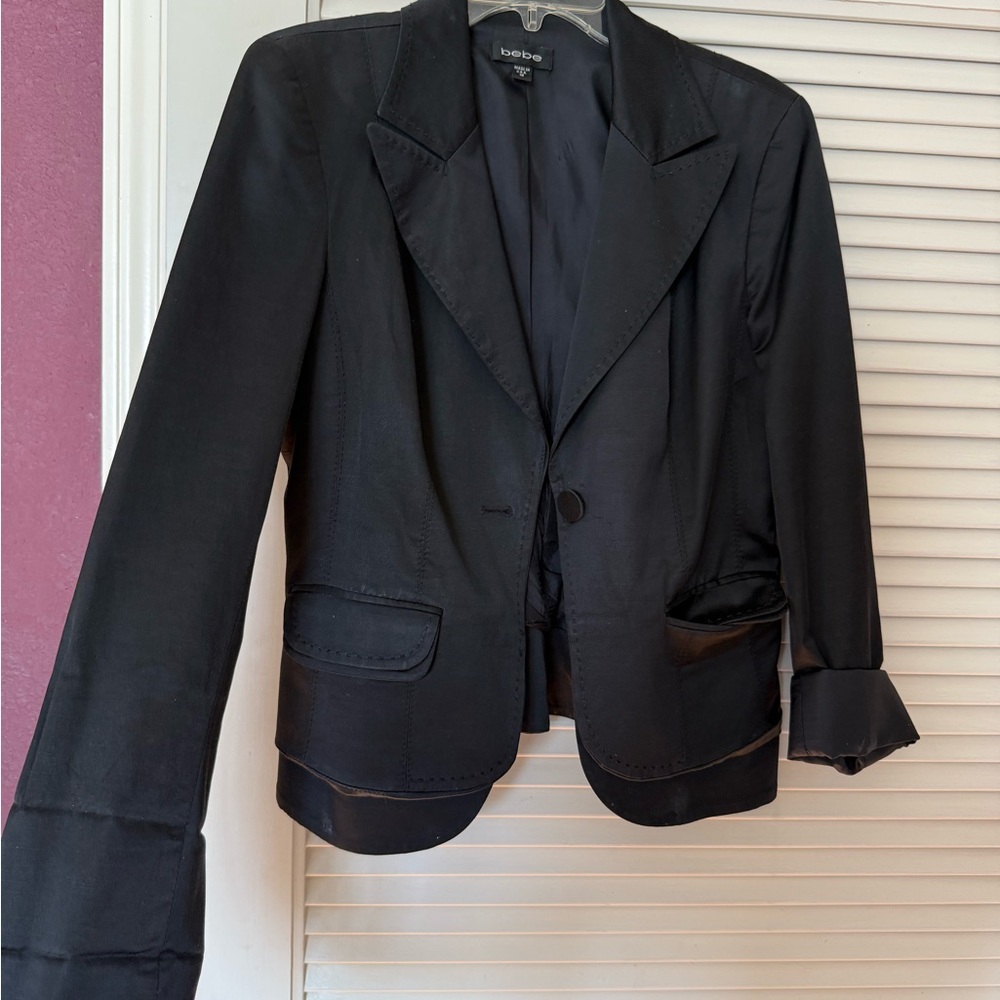 Bebe Black Blazer 😍